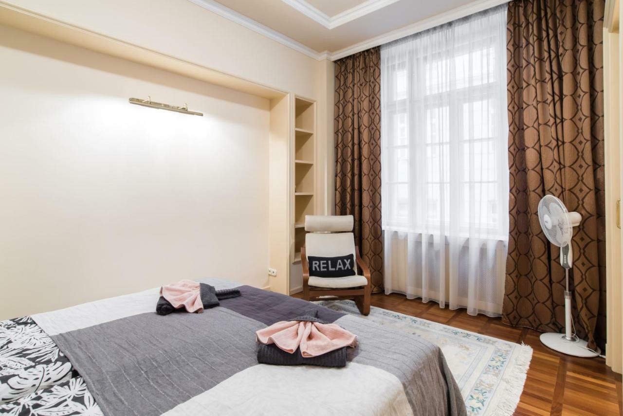 Apartment Stollar Business Style At Parliament Budapest
