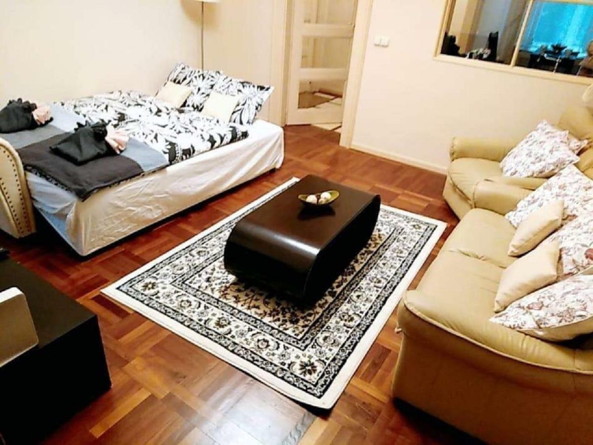 Apartment Stollar Business Style At Parliament *